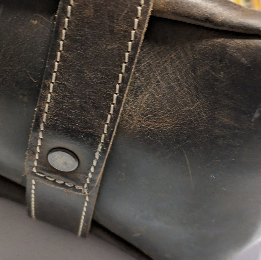 Oak River Leather Mini Market Tote - Picture 3 of 16